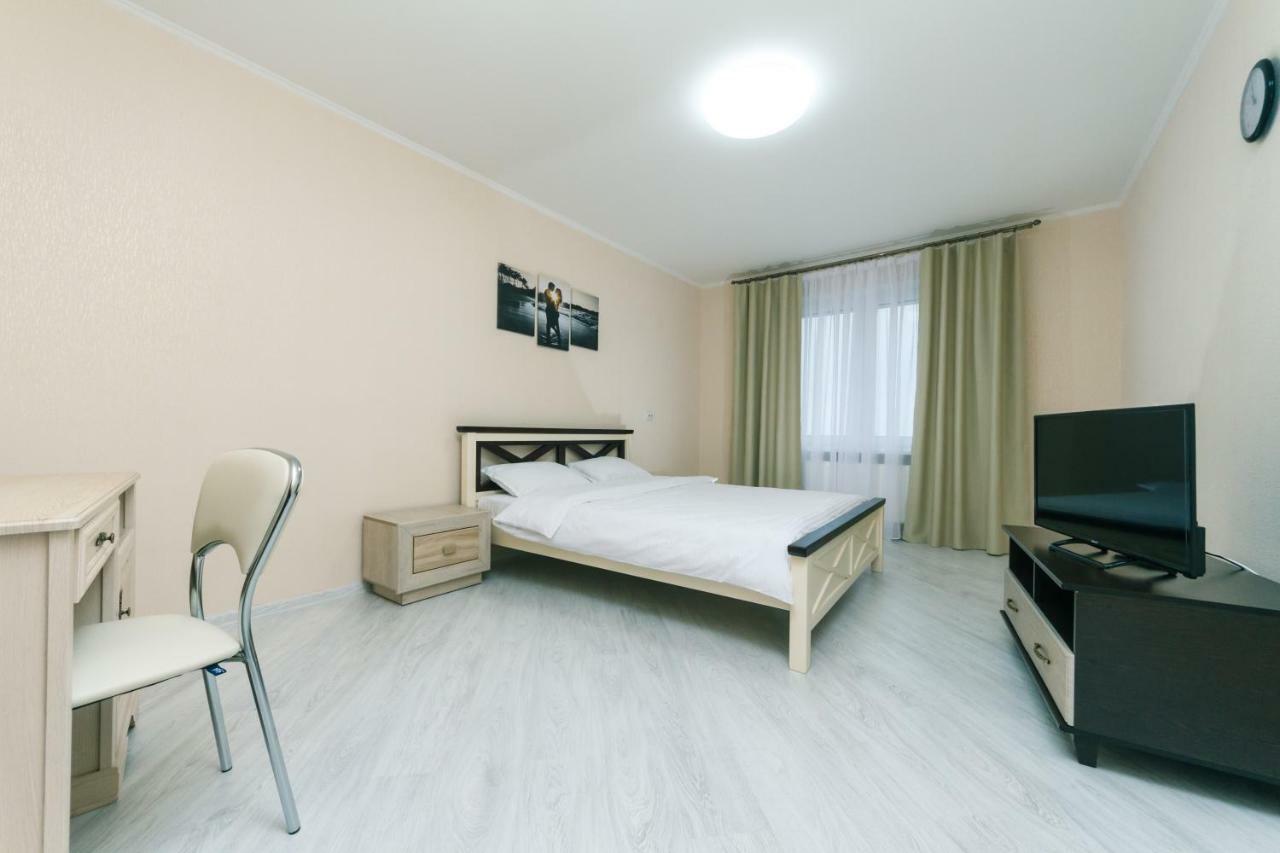Видовая Квартира Yaroslavichi-2 Wyschhorod Exterior foto